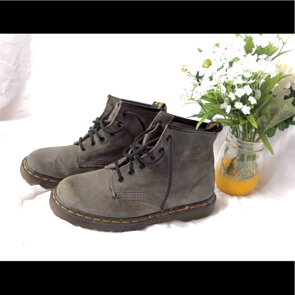 Dr. Martens Shoes - VINTAGE DOCS (DR. MARTEN) SUEDE